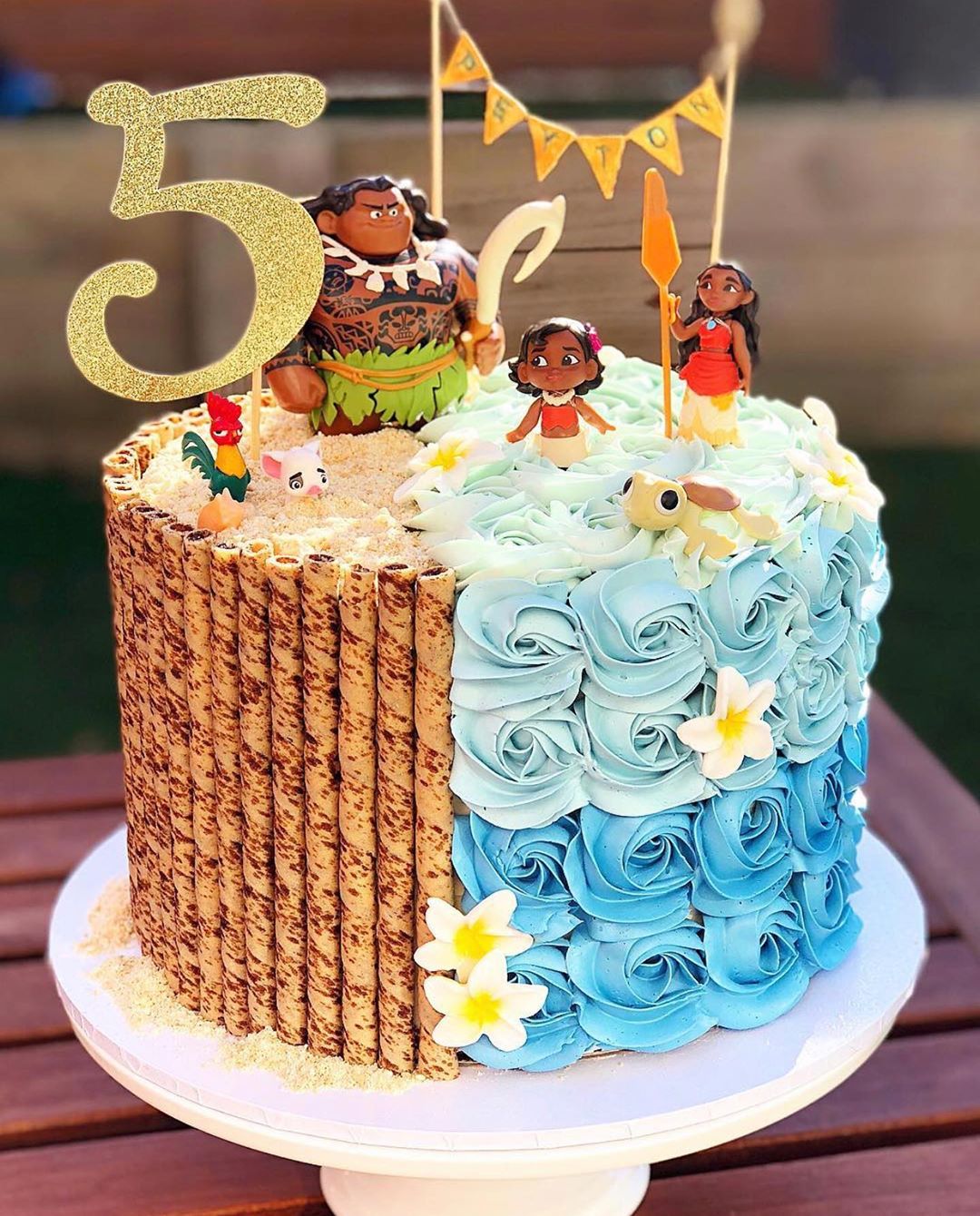 Two Moana Cakes In One